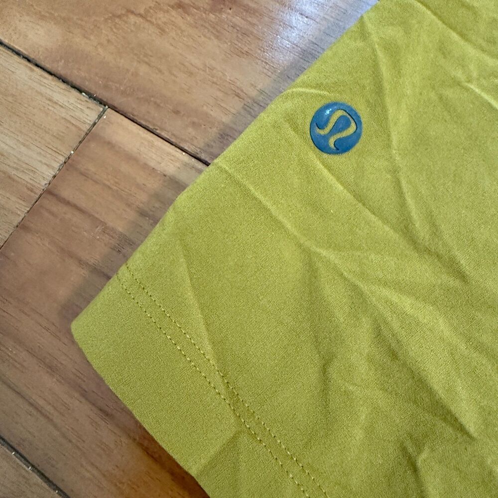 Men Lululemon T.H.E. Short 9" *Linerless Tapered Fit Gold Spice Size Small - Picture 5 of 8